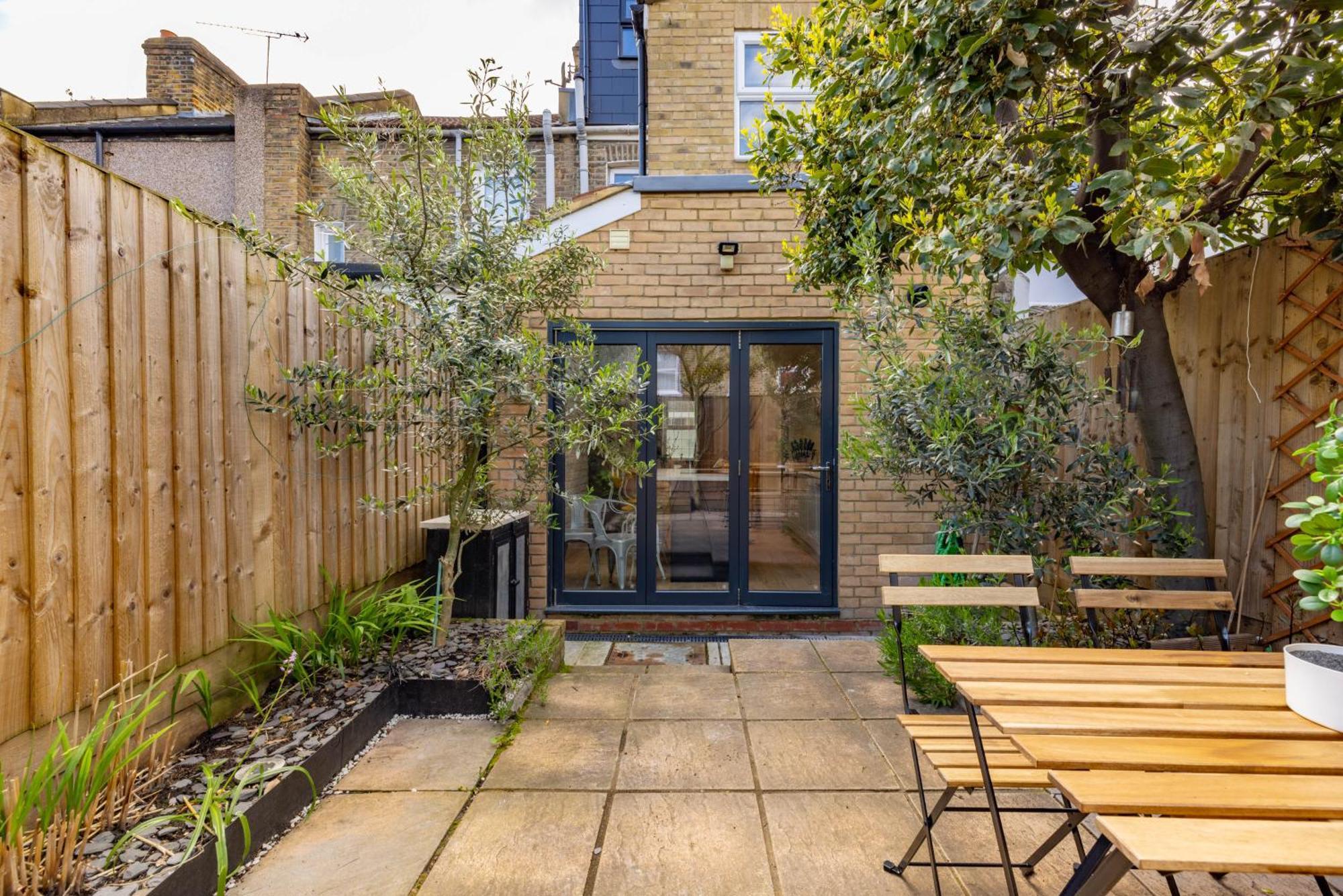The Stratford Villa London Exterior foto